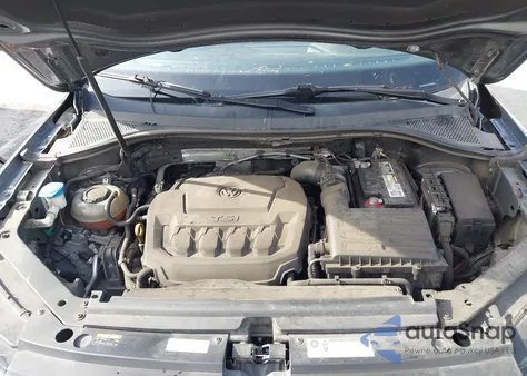 2018 Volkswagen Tiguan 2.0T Se/2.0T Sel z USA, uszkodzony, nr VIN 3VV3B7AX9JM065022